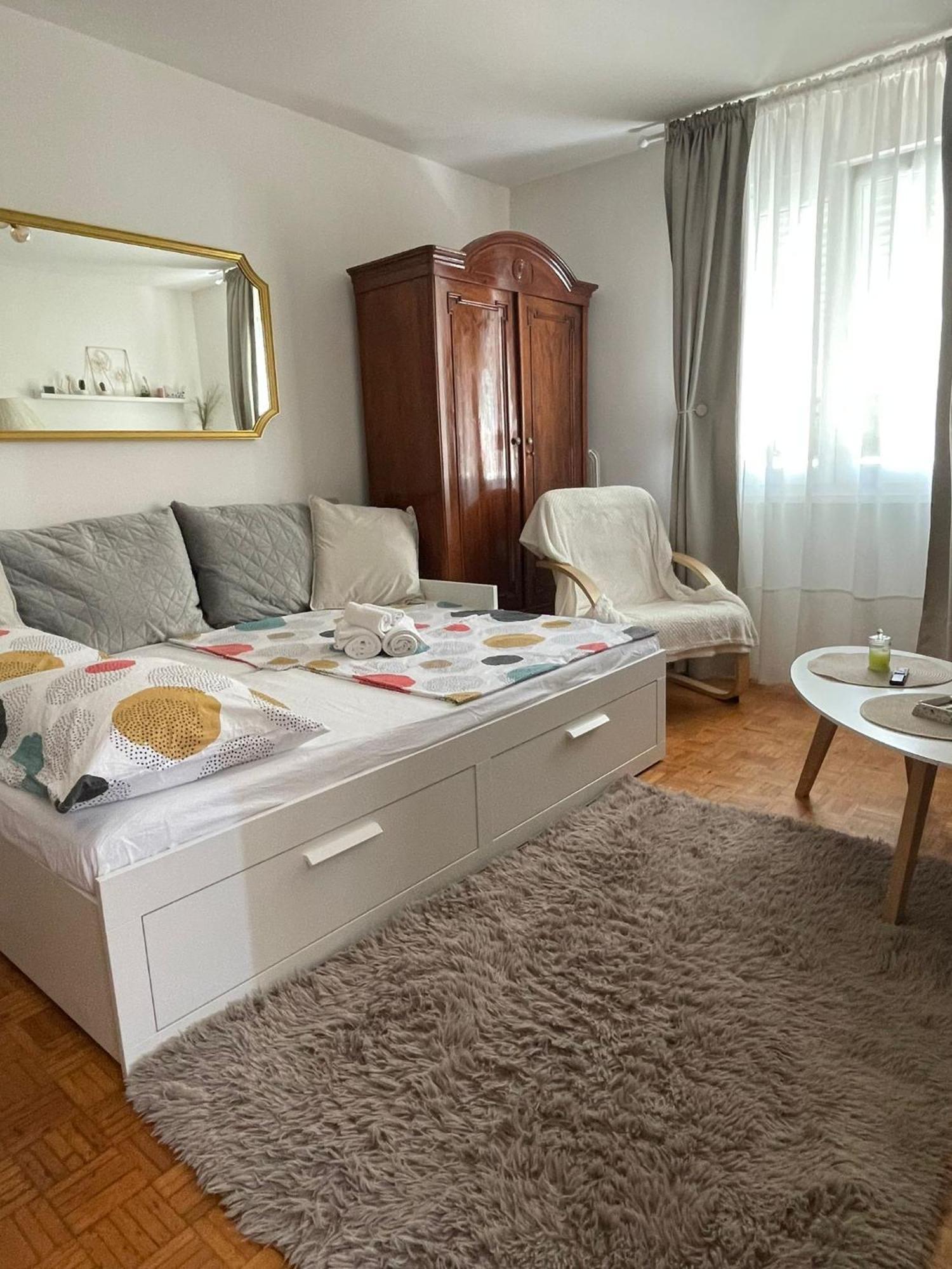 Studio Apartman Providenca Split Extérieur photo